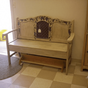 Hand Painted Painted Grapes on Wood Bench